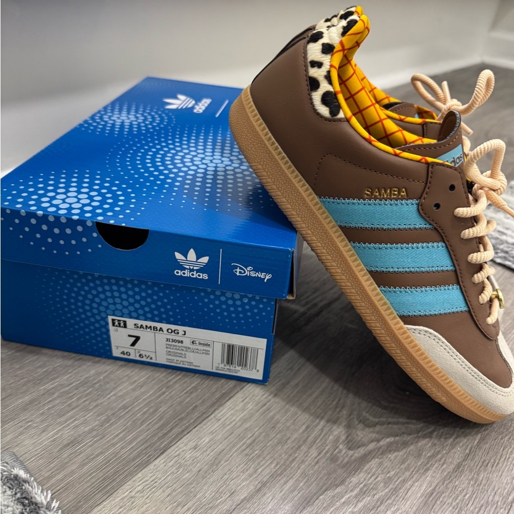 Toy Story (Woody) OG Sambas